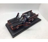 COCHE METAL HOT WHEELS BATMAN CLASSIC TV SERIES BATMOBILE WITH BATMAN AND ROBIN