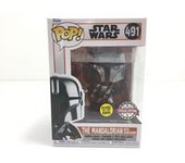 OTROS JUEGOS Y JUGUETES FUNKO POP THE MANDALORIAN WITH DARK SABER
