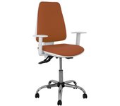 Piqueras y Crespo Elche Blanca - Silla de Oficina ergonómica con Mecanismo asincro, Regulable en Altura y Ruedas de parqué - Base cromada. Asiento y Respaldo tapizados en Tejido Bali Color marrón.