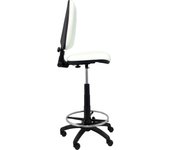 Piqueras y Crespo Ayna Taburete - Taburete ergonómico con Mecanismo de Contacto Permanente, Regulable en Altura y aro reposapiés - Asiento y Respaldo tapizados en Tejido símilpiel Color Blanco