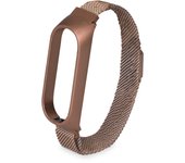 <p>pulsera con diseño metálico compatible con la última versión de la smartband de xiaomi, mi band 6 y su modelo anterior mi band 5, en color dorada</p>