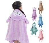 Toalla con capucha para bebé, abotonada, absorbente, con dibujos de animales, de terciopelo coral, para niñas, niños pequeños, para usar en casa o en la piscina. 1pc