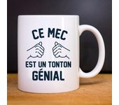 Taza ESTE INDIVIDUO ES UN TONTON IMPRESIONANTE TU blanco
