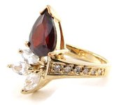Anillo Chapado en Oro Granate Blanco 'Celestina' 52