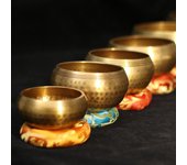Cuenco con sonido de Buda tibetano hecho a mano en Nepal, cuenco para canto de meditación y Yoga, campanilla de latón, cuenco para cantar tibetano para terapia musical artesanal 8cm