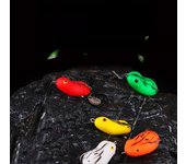 Nuevo juego de señuelos biónicos Thunder Frog: Cebo blando japonés de doble anzuelo para simulación especial de peces negros. Small 4.5cm 7g