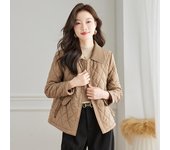 Chaqueta ligera de algodón para mujer en invierno, nueva chaqueta de algodón de plumón pequeña y corta con rejilla de diamantes, chaqueta pequeña de algodón para abrigo 3XL