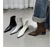 Botas cortas puntiagudas de otoño e invierno para mujer, diseño de tacón grueso, botas de piel sintética 40 negro