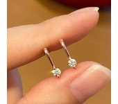 Pendientes sencillos de circonita con incrustaciones europeas y coreanas, minimalistas y pequeños, ideales para combinar a diario, ideales para mujeres de moda y populares.
