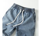 Pantalones vaqueros de pierna recta estilo americano para hombre, pantalones cortos casuales de algodón finos recortados con cordón, pantalones elásticos sueltos de verano 28