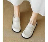 Zapatos de cuero pequeños para mujer, zapatos individuales de primavera y otoño, zapatillas Baotou de una sola pieza, sandalias retro para uso externo, zapatillas 35 negro