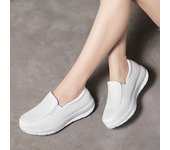 Zapatos de moda para mujer, mocasines con cuña, sin cordones, suela gruesa, cómodos, para enfermeras y trabajadores, zapatillas blancas para mujer 35 blanco