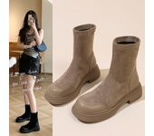 Nuevas botas Martin cortas de gamuza estilo coreano, botas elásticas sin cordones con tacón medio grueso y punta redonda y suela gruesa 35 negro