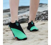 Zapatos acuáticos suaves y elásticos para hombre, zapatillas ligeras de secado rápido para caminar en la playa, zapatos para surfear, zapatos de natación sin cordones, talla 35-46 46