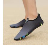 Zapatos acuáticos suaves y elásticos para hombre, zapatillas ligeras de secado rápido para caminar en la playa, zapatos para surfear, zapatos de natación sin cordones, talla 35-46 46