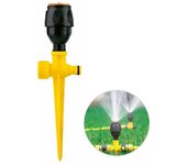 Sistema de riego automático giratorio de 360 grados para césped y jardín. Manguera de jardín.