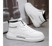 Botas altas cómodas para hombre, otoño 2024, nuevas botas de plataforma blancas, calzado de entrenamiento informal y versátil a la moda, botas masculinas 39 negro