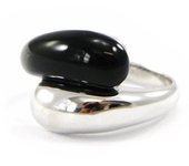 Anillo de plata 'Coreografía' cerámica plata negra 52