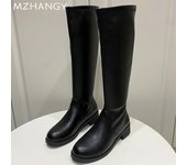 Botas altas de cuero de moda para mujer, zapatos gruesos hasta la rodilla para mujer, tendencia de moda de invierno 2025, nuevas botas de moto de tacón bajo para nieve para mujer, botas 35 negro