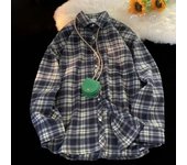 Camisa de hombre de primavera y otoño con cuello vuelto, estampado a cuadros, holgada, con botones, estilo retro americano, manga larga, para uso diario y viajes. L blanco negro