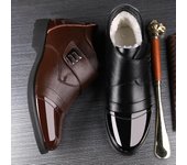 Nuevas botas altas de cuero para hombre de otoño e invierno, antideslizantes, resistentes al agua, además de zapatos de cuero de negocios gruesos y cálidos de terciopelo para hombre 38 negro