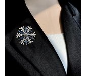 Adornos para mujer, broches de aleación para Navidad, elegantes, a la moda, con forma de copo de nieve, insignias, regalos, accesorios de joyería creativos