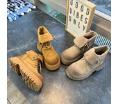 Botas cortas de suela gruesa para mujer, zapatos planos de gamuza de vaca, botas de moto con cordones y punta redonda para mujer 35