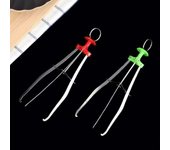 Pinza de acero inoxidable anti-escaldaduras para placa de cocción al vapor, pinza para verduras, herramienta de cocina para el hogar, dispositivo de elevación de placa, pinza triangular antideslizante para olla de arena rojo