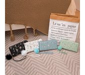 Bolso de mujer con bordado de tres pliegues, con boca roja y sobre, cartera de moda para mujer. blanco