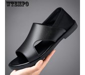 Sandalias de hombre informales de verano, suela suave, antideslizantes, resistentes al desgaste, antiolores, zapatos de playa, zapatos de cuero para conducir en verano 40 marrón