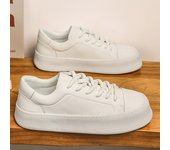 Zapatos de cuero de moda para hombre, zapatos casuales de plataforma blanca para hombre, zapatillas de deporte cómodas antideslizantes y resistentes al desgaste para correr, tenis masculino 38 blanco
