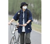 Camisa vaquera holgada de manga corta de marca de moda retro japonesa de verano, camisa de trabajo artística juvenil, chaqueta de capas para hombre y mujer M azul oscuro