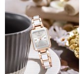 Reloj de moda para mujer, traje de aleación de temperamento cuadrado, reloj de cuarzo para mujer de alto sentido blanco