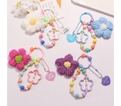 Llaveros de flores tejidas de lana con dibujos animados, pulsera con cuentas, cordón, llavero para mujer y niña, colgante para bolso, llavero, regalo