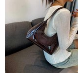 Bolsos de hombro sólidos de diseñador de moda para mujeres, bolsos y carteras, nuevos bolsos de mano de cuero patentado para mujeres debajo de las axilas