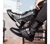 Moda 2024 Invierno Nuevos Hombres Plus Tendencia de Terciopelo Botas de Cuero para Hombres Coreanos Zapatos de Herramientas Combinables Botas de Mezclilla de Media Altura para Hombres 39 negro