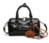 El nuevo bolso bowling 2024 está súper de moda. negro