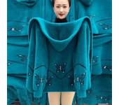 Chaqueta holgada de talla grande para mujer, de otoño e invierno, con capucha de visón sintético y bordado 4XL