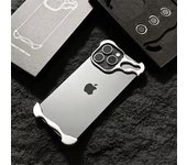 Funda de metal irregular para iPhone 12, 13, 14, 15, 16 Pro Max Plus con película protectora para lente, cubierta de aleación de aluminio a prueba de golpes iPhone 13 negro