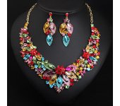 Conjunto de collar y pendientes de aleación con piedras preciosas de cristal para mujer, accesorios de collar exagerados para cenas y fiestas. champagne