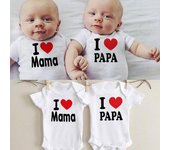 Traje de mono tipo mameluco para bebé recién nacido con estampado I Love Mama and Papa 3M color rosa/rojo