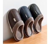 Zapatillas de hombre de talla grande, de invierno, para interior, impermeables, de piel sintética, de talla grande, para el hogar, de algodón, planas, de piel, para dormitorio 40-41