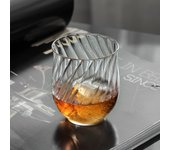 Taza de Whisky brillante, vaso de Whisky ondulado, cristalería brillante de estilo europeo para degustación de vino, copa de cerveza de Brandy XO Chivas incomparable 1 Piece 270ml
