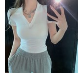 Camiseta polo ajustada con cuello en V para mujer, verano 2023, manga corta, color sólido, top sexy y elegante. Large café