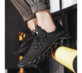 Zapatos huecos de verano para hombre, zapatos informales transpirables con superficie de malla voladora, nuevos zapatos de moda, zapatos ligeros de suela suave de malla para hombre 39 negro