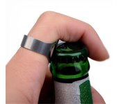 Abridor de botellas de cerveza portátil, diseño de anillo de dedo, herramienta de cocina de acero inoxidable, suministros de bar, 1 unidad. plata