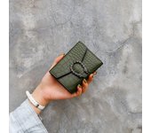 Cartera de mujer con estampado de cocodrilo (2024): cartera corta y compacta con tarjetero. verde oscuro