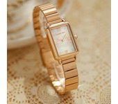 Reloj de mujer de nuevo estilo, estilo retro casero, compacto, con correa, resistente al agua, cuadrado, de cuarzo con segundero.