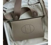 Lujoso bolso convertible Evelyn de piel de vaca: Bandeja de cena unisex, diseño para el pecho, la cintura, el hombro y bandolera 21*7*16 cm