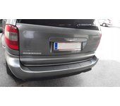 Embellecedor cromado del maletero - Detalle del portón trasero - Detalle de la parte trasera del coche premium - Mejora del brillo Tuning del portón trasero Chrysler Grand Voyager